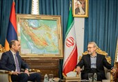 لاریجانی: إیران تعارض أی تغییر جیوسیاسی فی المنطقة أو الإضرار بعلاقات طهران–یریفان