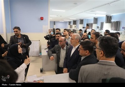 بازدید معاون رئیس جمهور از بخش الحاقی بیمارستان هاجر شهرکرد