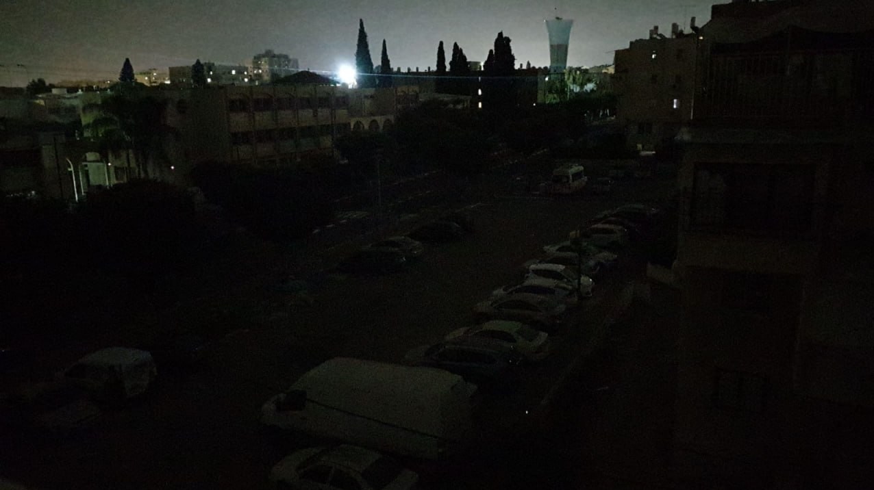 Тысячи жителей оккупированного палестинского города Бейт-Шемеш провели выходные без света