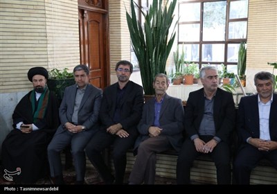 ادای احترام به شهدای دولت در اردبیل