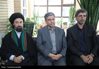 ادای احترام به شهدای دولت در اردبیل