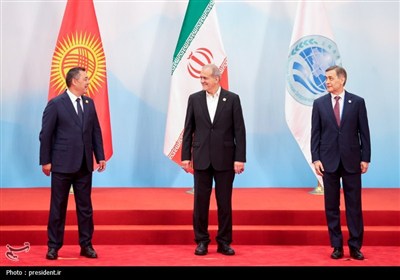 نشست سران سازمان همکاری شانگهای2025، صبح امروز دوشنبه (۱۰ شهریور ۱۴۰۴) در شهر تیانجین چین با حضور «مسعود پزشکیان» رئیس جمهور کشورمان و سران کشورهای عضو برگزار شد.
