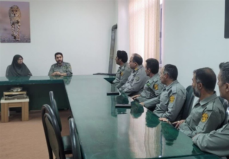 رئیس سازمان محیط زیست پای درد و دل محیط‌بانان توران نشست