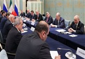 Pezeshkian, Putin Hail Expanding Ties between Iran, Russia