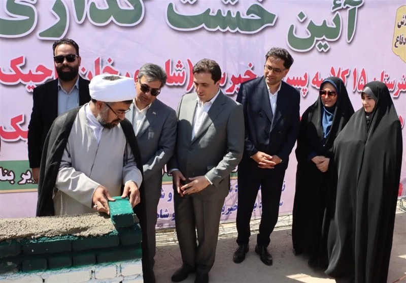 خشت‌گذاری برای احداث دو هنرستان 15 کلاسه خیرساز در صباشهر