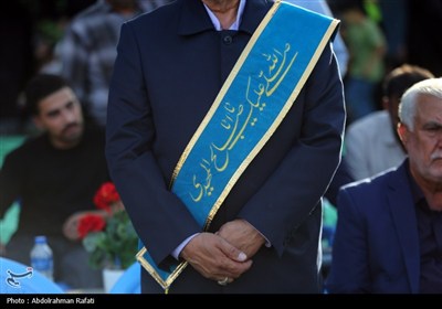 اهتزاز پرچم متبرک به نام حضرت مهدی (عج) بر فراز شهر همدان