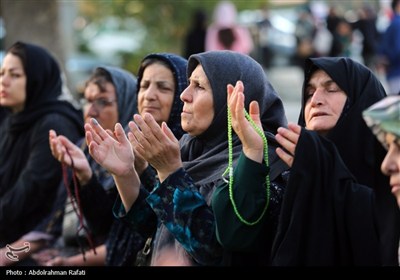اهتزاز پرچم متبرک به نام حضرت مهدی (عج) بر فراز شهر همدان