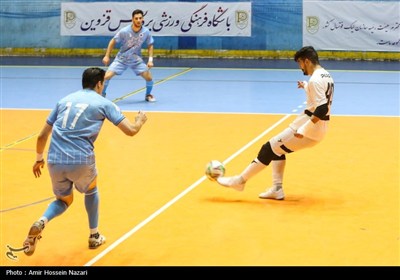 دیدار تیمهای فوتسال پردیس قزوین و شهرداری ساوه