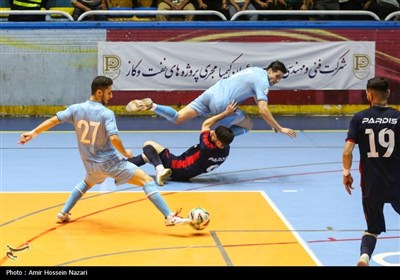 دیدار تیمهای فوتسال پردیس قزوین و شهرداری ساوه