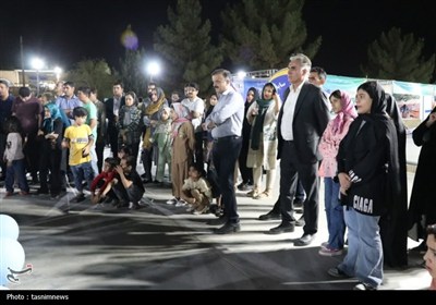 اجرای تئاتر خیابانی آب و زندگی در یزد