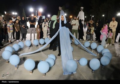 اجرای تئاتر خیابانی آب و زندگی در یزد