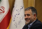 تحویل چمن هیبریدی ورزشگاه یادگار امام (ره) تبریز به تراکتور تا 15 مهرماه
