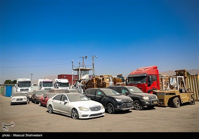 بازدید خبرنگاران از انبارهای جمع آوری و فروش اموال تملیکی