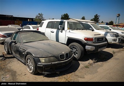 بازدید خبرنگاران از انبارهای جمع آوری و فروش اموال تملیکی