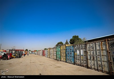بازدید خبرنگاران از انبارهای جمع آوری و فروش اموال تملیکی