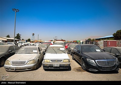 بازدید خبرنگاران از انبارهای جمع آوری و فروش اموال تملیکی