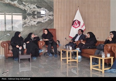 بازدید اصحاب رسانه از کشتارگاه‌ها و مراکز بسته‌بندی همدان