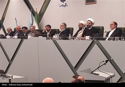 نود و نهمین اجلاس رؤسای دانشگاه‌ها , رونمایی از تندیس دکتر اکبر اعتماد