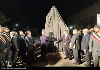 نود و نهمین اجلاس رؤسای دانشگاه‌ها , رونمایی از تندیس دکتر اکبر اعتماد