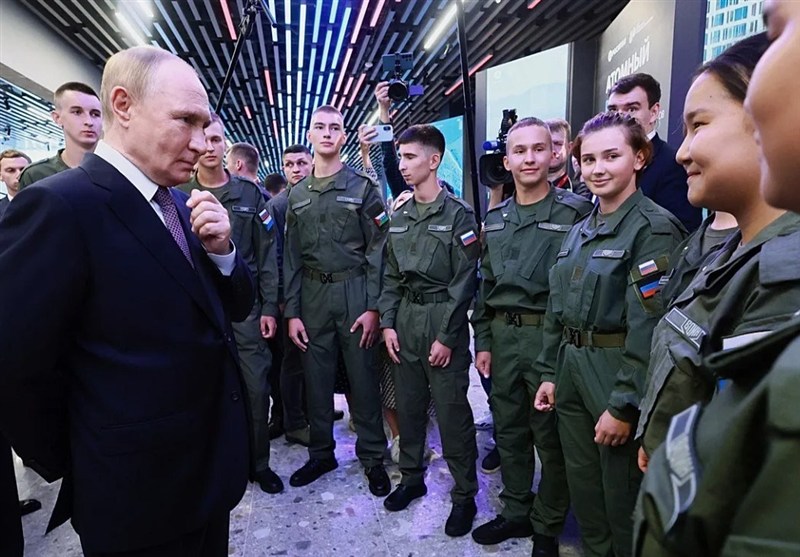 Foreign Troops in Ukraine Would Be &apos;Legitimate Targets’, Putin Says