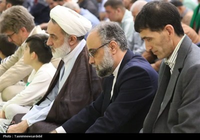 حضور گسترده مردم انقلابی در نماز سیاسی‌ ـ عبادی جمعه اردبیل