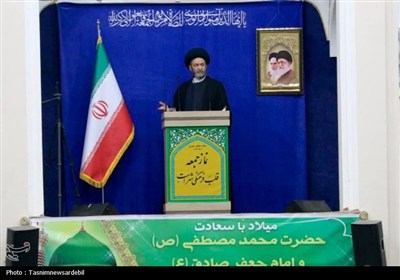 حضور گسترده مردم انقلابی در نماز سیاسی‌ ـ عبادی جمعه اردبیل
