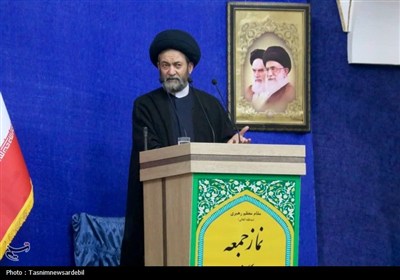 حضور گسترده مردم انقلابی در نماز سیاسی‌ ـ عبادی جمعه اردبیل