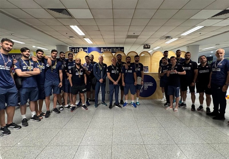 Iran Volleyball Team Arrives in Manila
