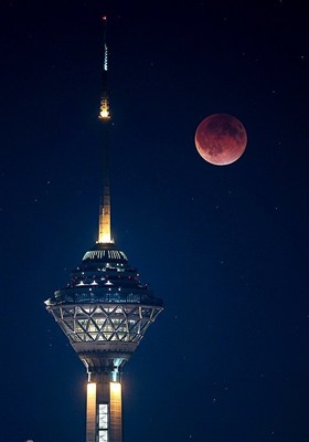ماه‌گرفتگی در آسمان تهران