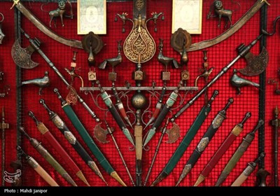 برگزاری دومین شب جشن امت ماه در پل خواجو- عکس صفحه استان تسنیم