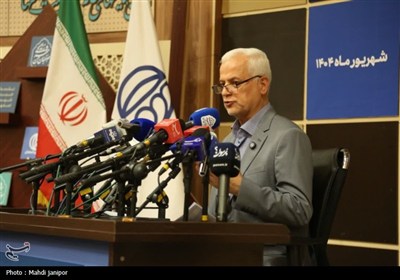 نشست خبری قاسم‌زاده