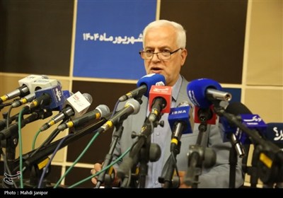 نشست خبری قاسم‌زاده