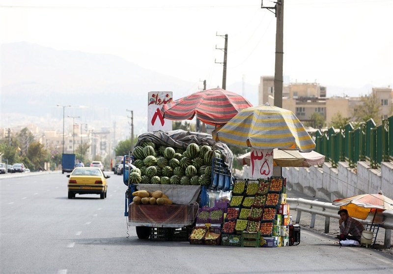 اخبار تهران | برخورد با سد معبر وانتی‌ها در مناطق 14 و 15/ رفع نواقص 840 چراغ راهنمایی و رانندگی پایتخت