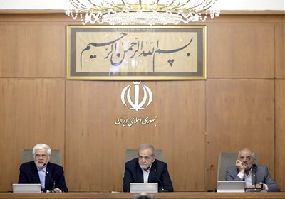 پزشکیان و عارف به مجلس می‌روند