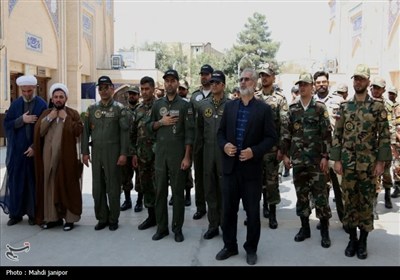 حضور فرماندهان و خلبانان هوانیروز اصفهان در حرم حضرت زینب(س)