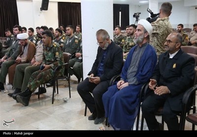 حضور فرماندهان و خلبانان هوانیروز اصفهان در حرم حضرت زینب(س)