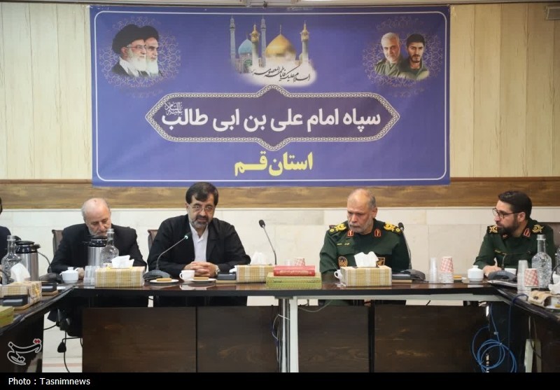 همکاری مشترک سپاه و دولت نقش مؤثری در حل مشکلات مردم دارد