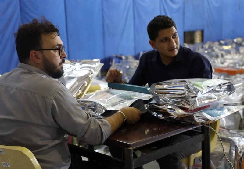 ‌‌رزمایش مواسات در سمنان/ توزیع 25 هزار بسته معیشتی و لوازم‌التحریر‌