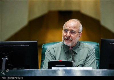 تیتر: جلسه غیر علنی مجلس با حضور رئیس‌جمهور و اعضای هیئت دولت