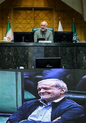 تیتر: جلسه غیر علنی مجلس با حضور رئیس‌جمهور و اعضای هیئت دولت