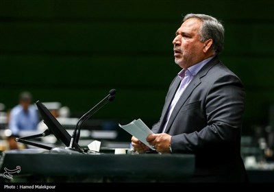 تیتر: جلسه غیر علنی مجلس با حضور رئیس‌جمهور و اعضای هیئت دولت