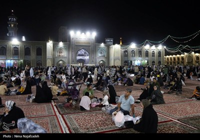 حال و هوای حرم مطهر رضوی در شب میلاد پیامبر اکرم