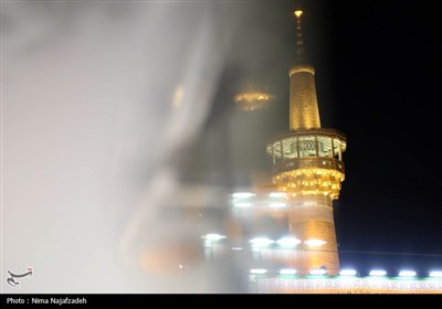 حال و هوای حرم مطهر رضوی در شب میلاد پیامبر اکرم