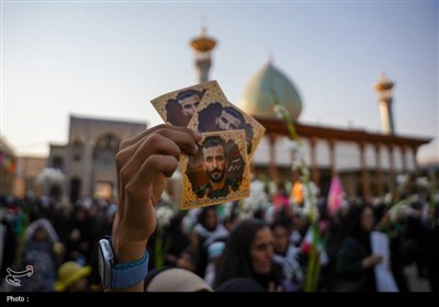 تشرف کاروان پیاده شهرستان فیروزآباد به حرم مطهر شاهچراغ (ع)