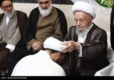 جشن و عمامه گذاری طلاب در روز میلاد پیامبر اکرم(ص) و امام جعفر صادق(ع) - قم