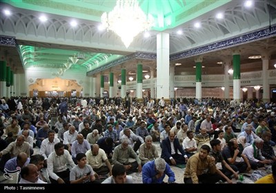 جشن شام میلاد ختم المرسلین و رئیس مذهب شیعه در حرم قم- عکس ص ...