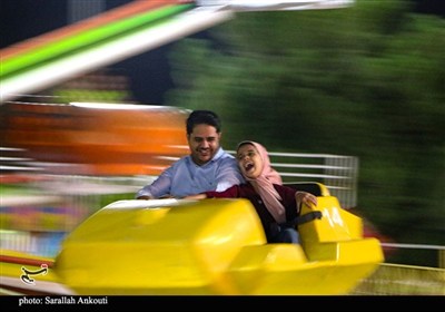 هیجان و شور و نشاط در شهربازی کرمان