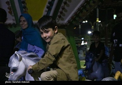 هیجان و شور و نشاط در شهربازی کرمان
