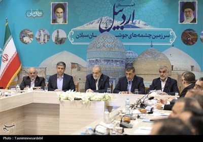 دیدار صمیمی سرمایه‌داران اردبیلی با رئیس‌جمهور پزشکیان