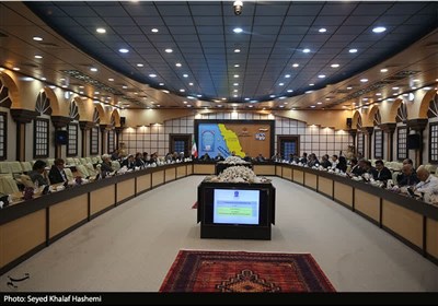 تجلیل استاندار بوشهر از افتخارآفرینان آموزشی استان